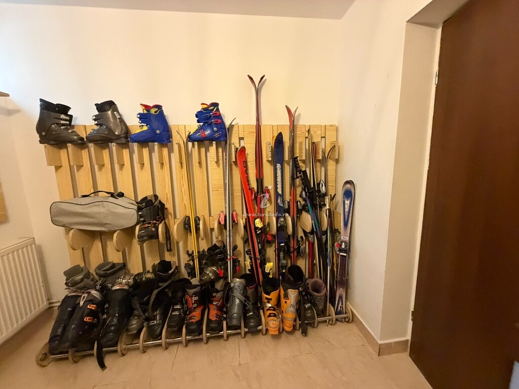 Pensiunea La Felinare