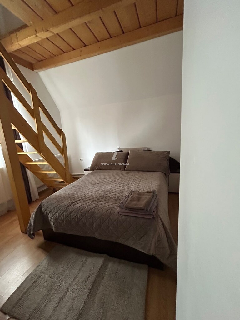 Pensiunea La Felinare