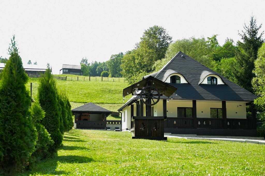 Casa Dintre Dealuri