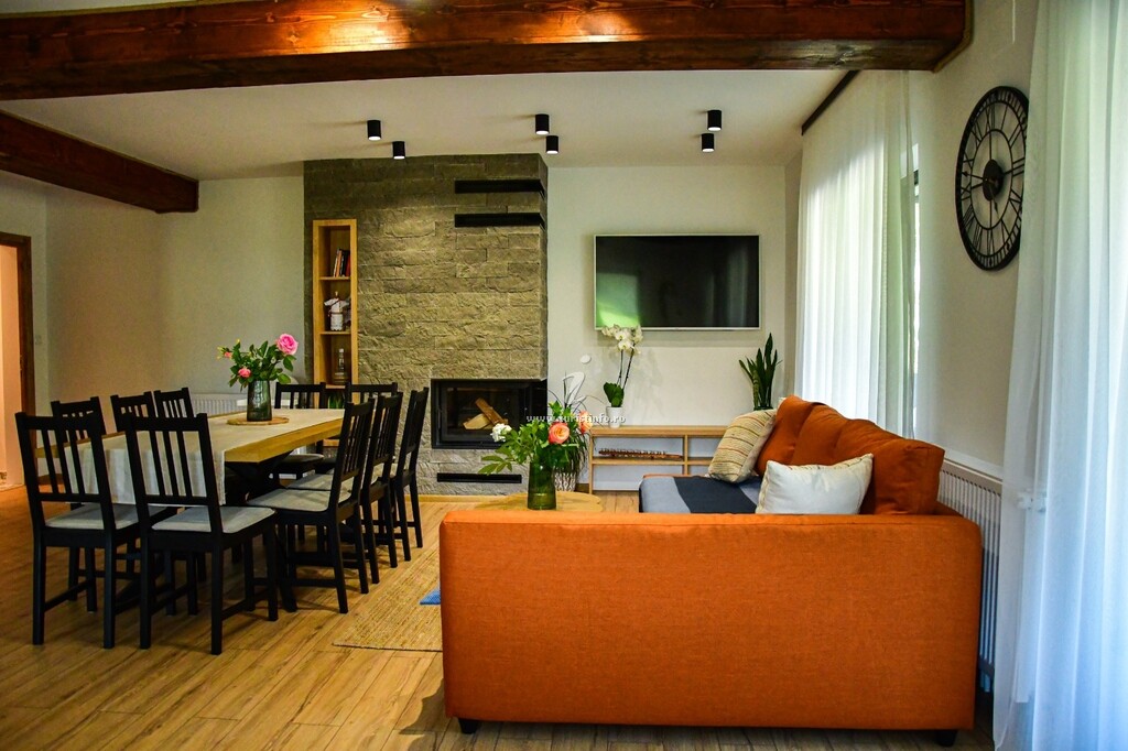 Casa Dintre Dealuri