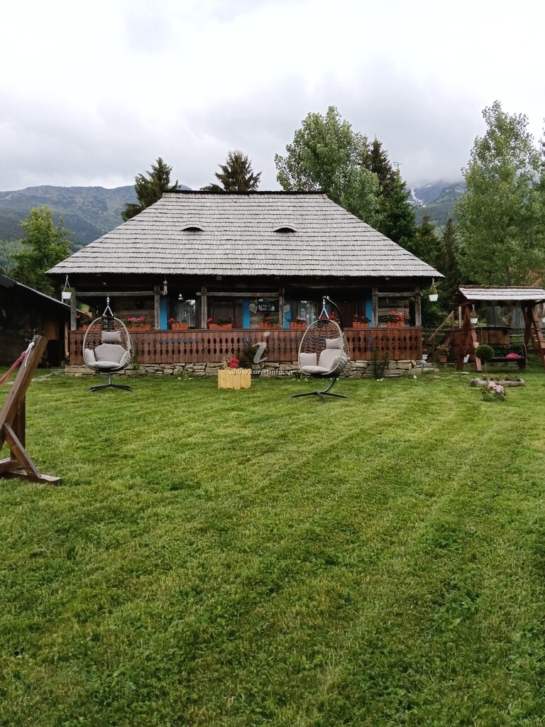 Casa Floarea Reginei