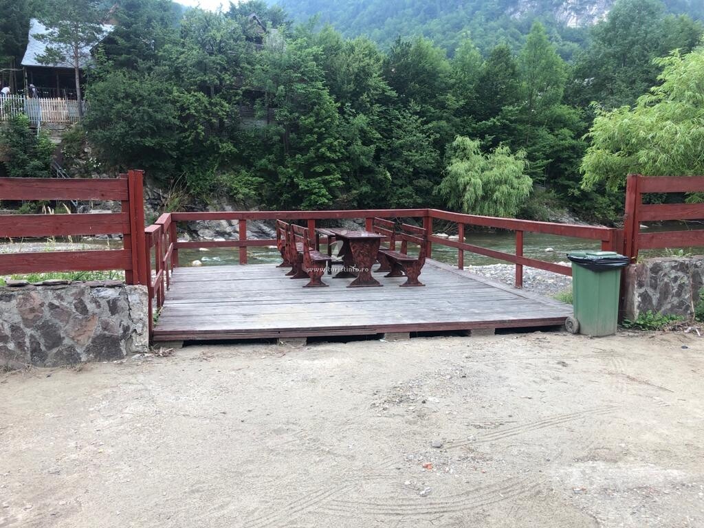 Pensiunea Cheile Tișiței
