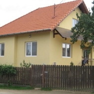 Casa Aniko Florești
