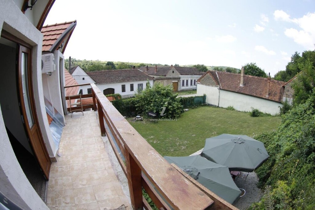 Pensiunea Nera House