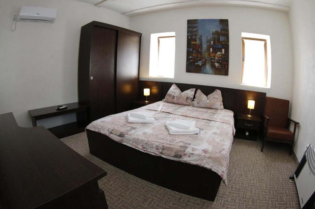 Pensiunea Nera House
