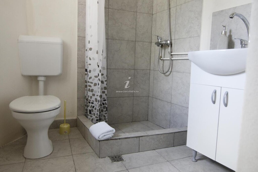 Pensiunea Nera House