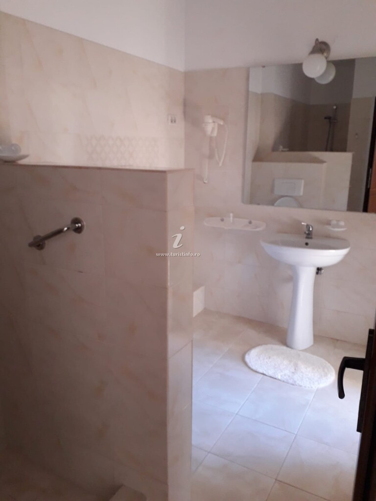 Camere de închiriat Tetis