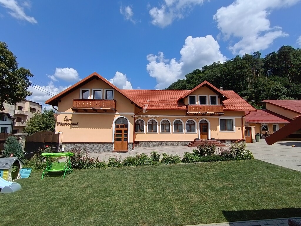 Pensiunea Casa Râșnoveană