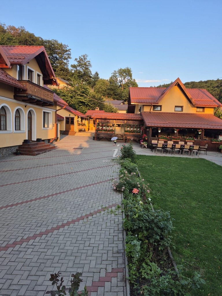 Pensiunea Casa Râșnoveană