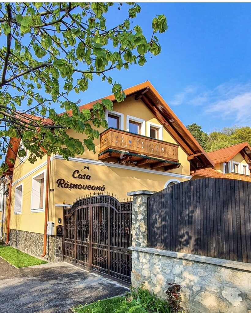 Pensiunea Casa Râșnoveană