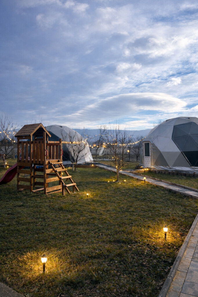 Glamping Sungarden Domes