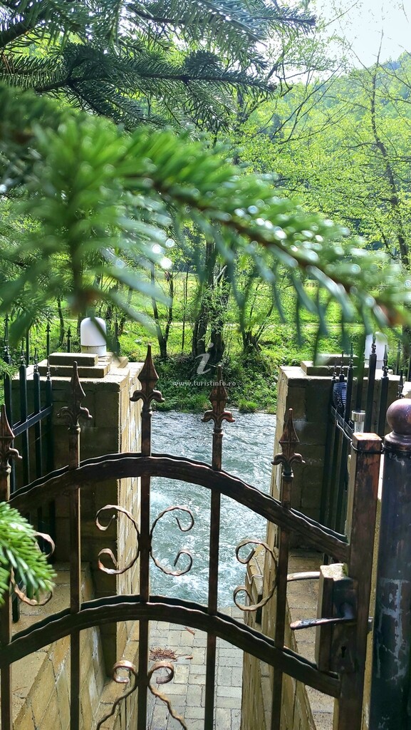 Cabana de la Râu