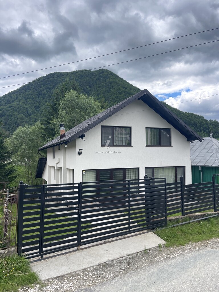 Casa de vacanță Briza Craiului