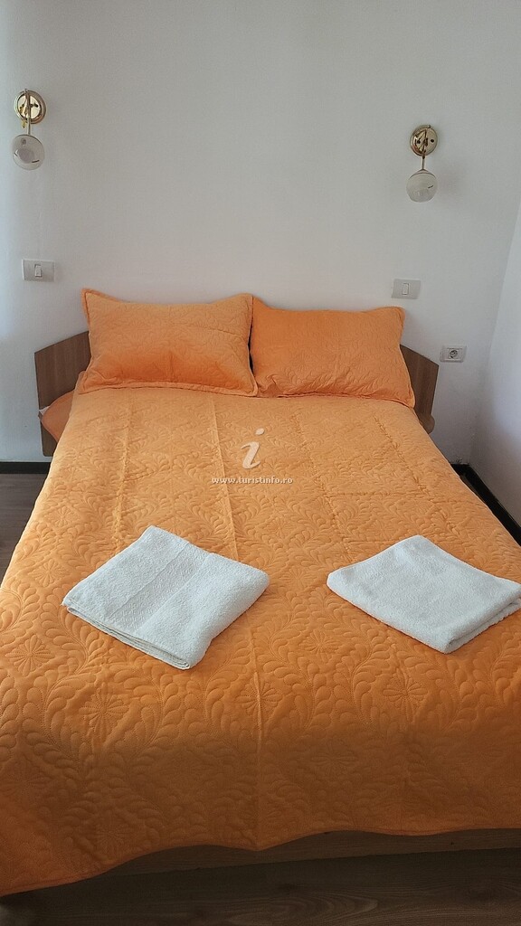 Camere de închiriat Denisa