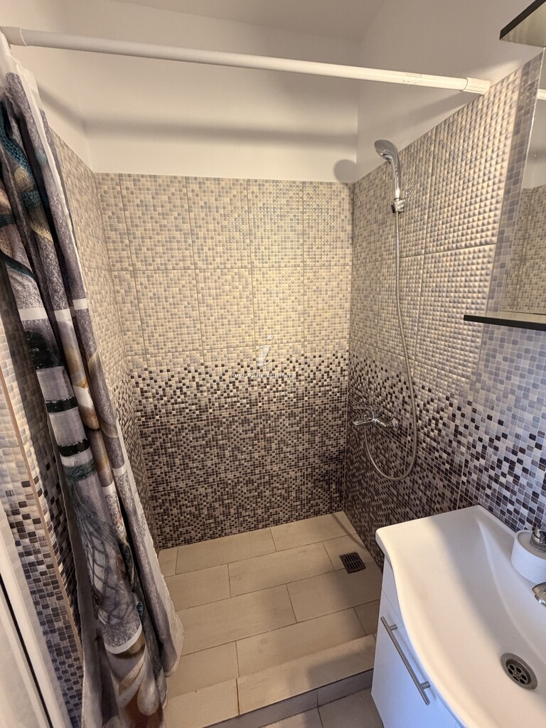 Camere de închiriat AndraȘtef