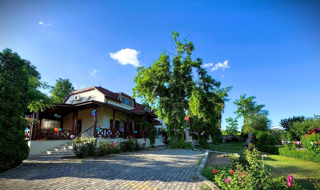 Hostel Oaki Lake