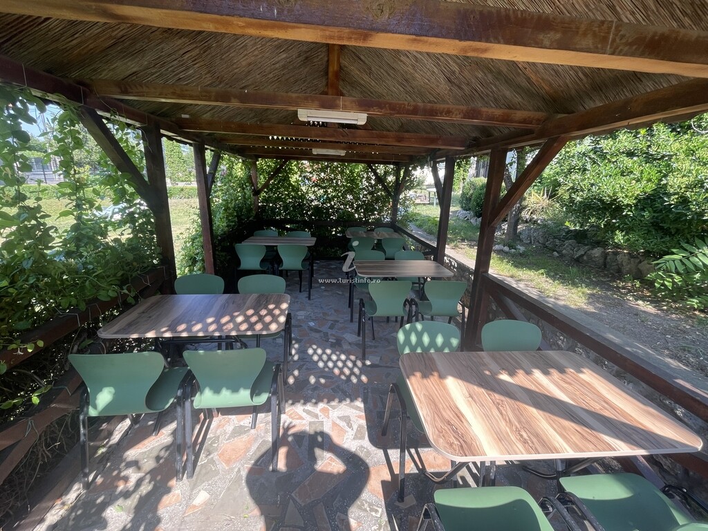 Hostel Oaki Lake
