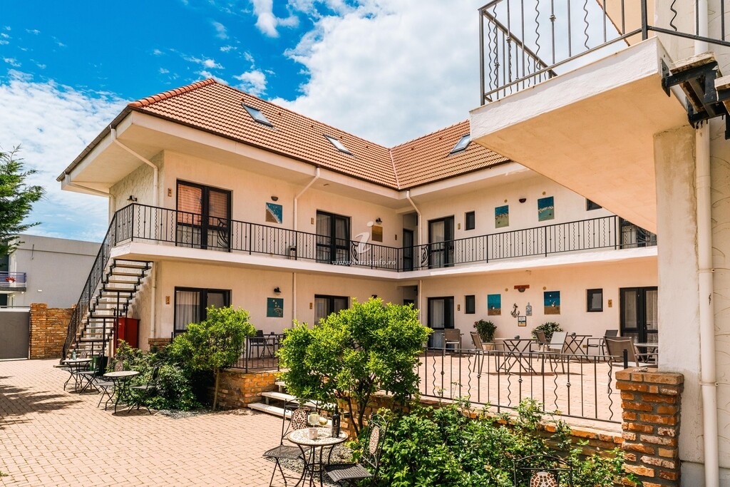 Hotel Sunny Border