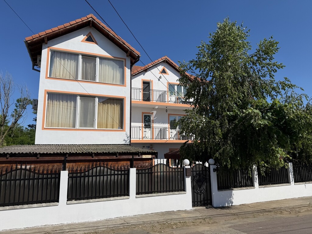 Casa Raysa si Andrei
