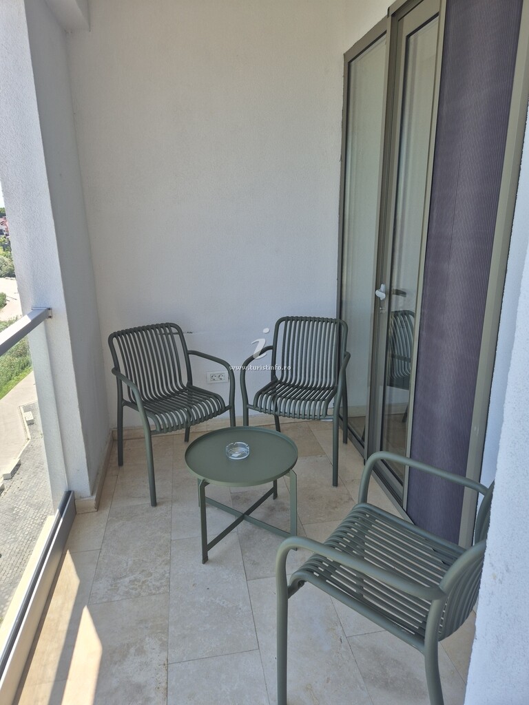Apartamente Vista Lago E Mare