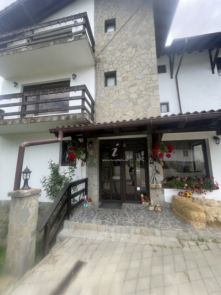 Pensiunea Agroturistică Curtea Brăneană