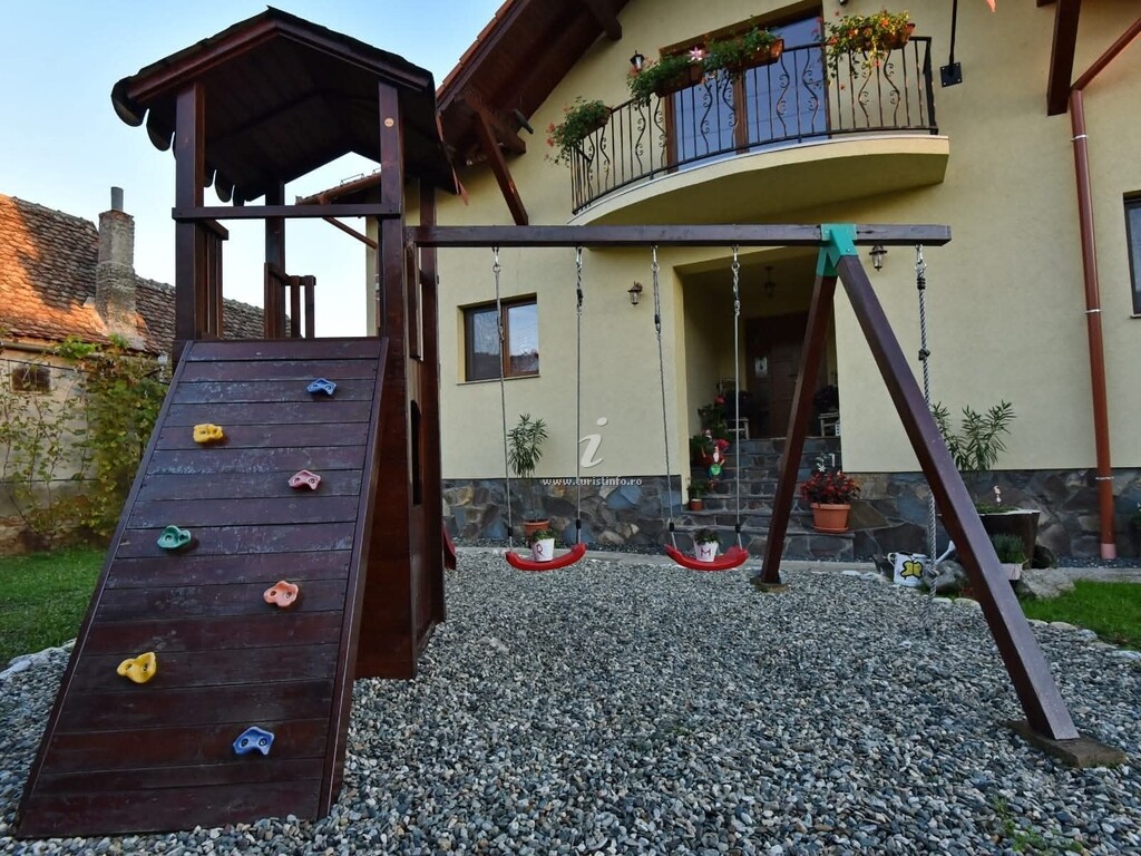 Casa Raisa și Maria
