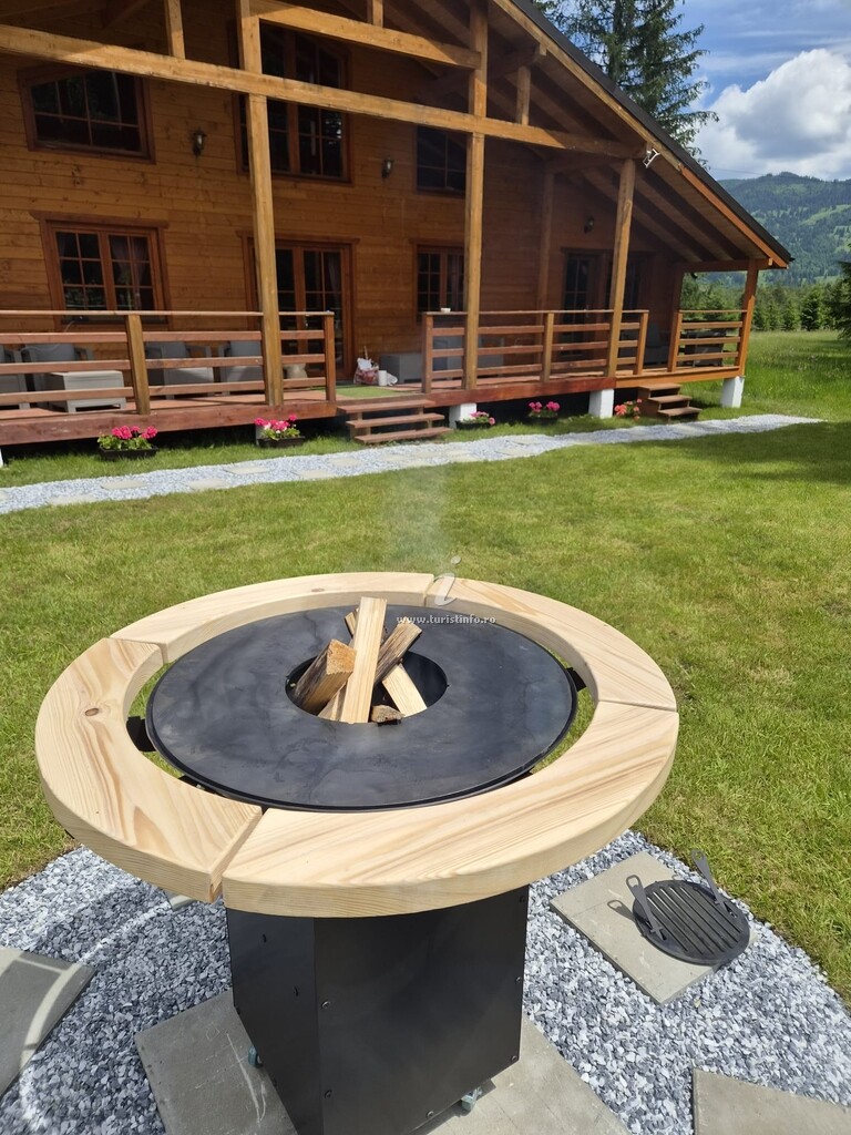 Camere de închiriat Casa cu Cerdac