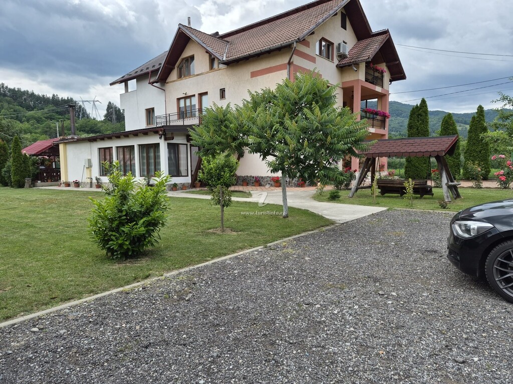 Pensiunea Casa Deea