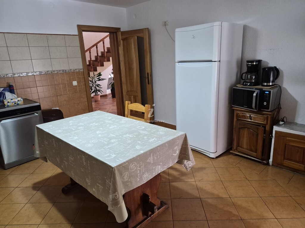 Pensiunea Casa Deea
