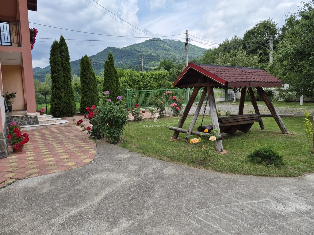 Pensiunea Casa Deea