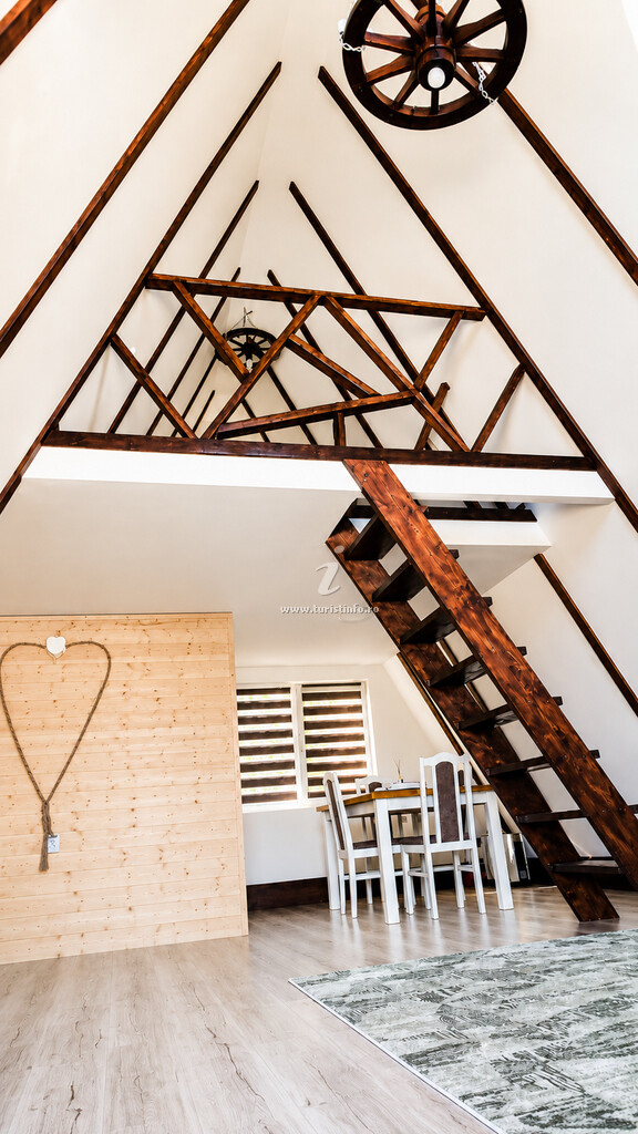 A-frame Yra