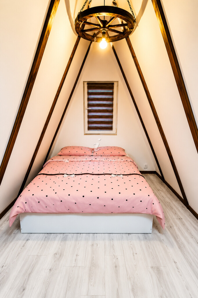 A-frame Yra