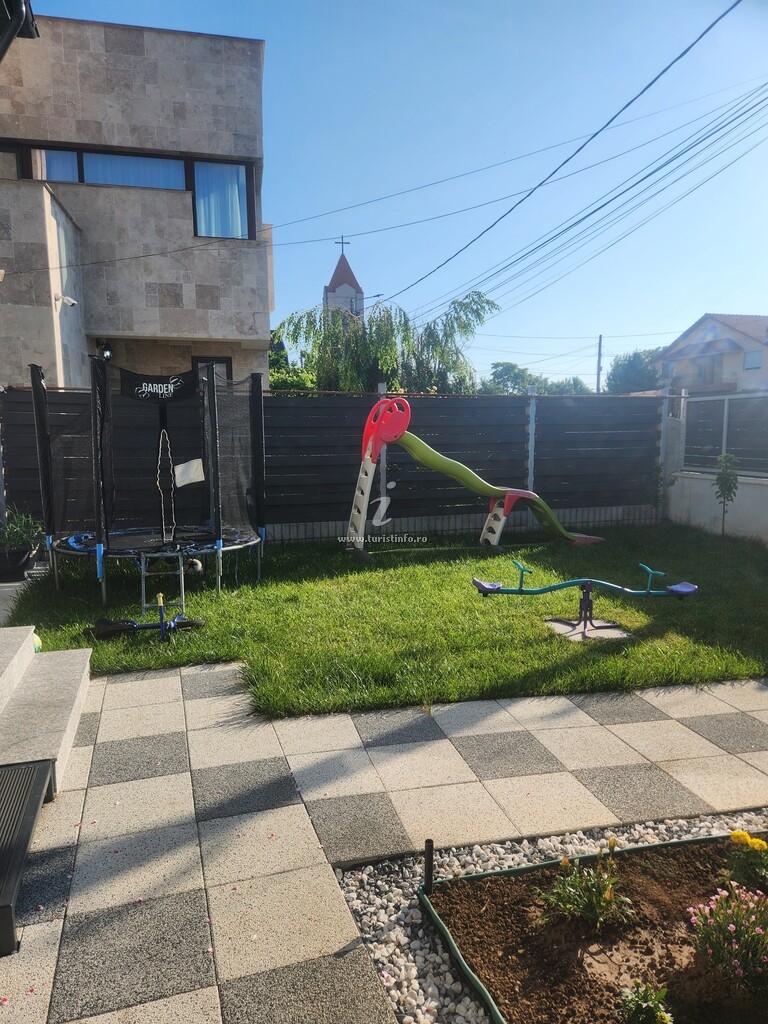 Apartamente Ema