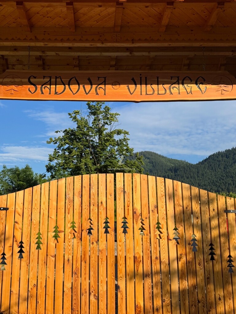 Casa Sadova Village