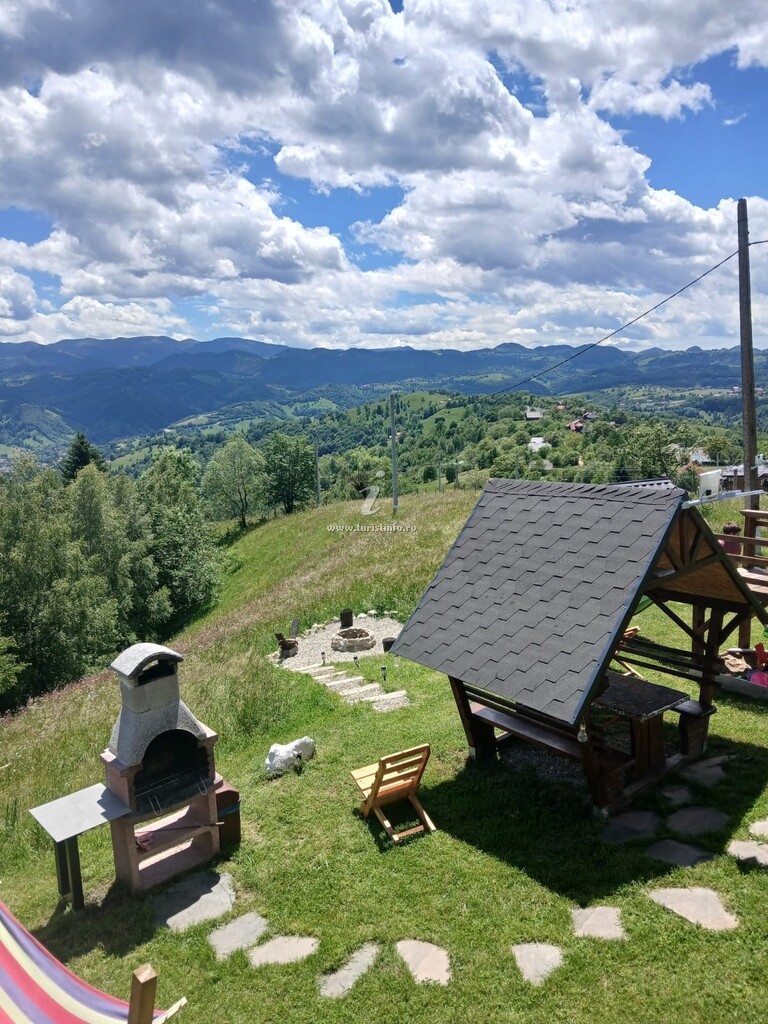 A-frame Raul