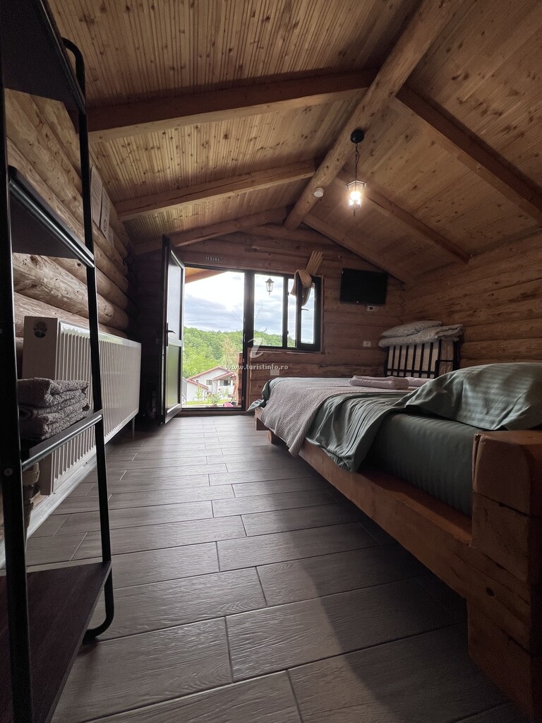 Cabana M&V Infinit