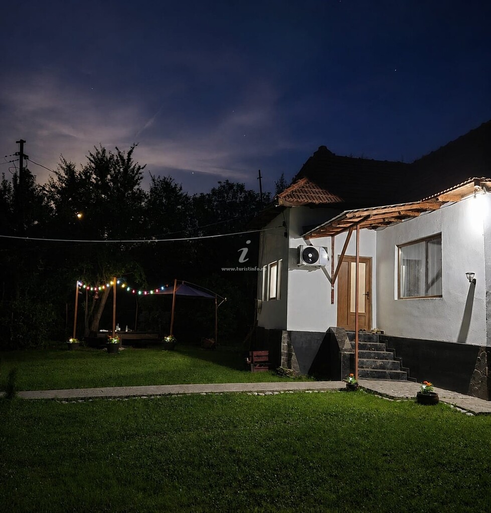 Casa de vacanță la Tataie