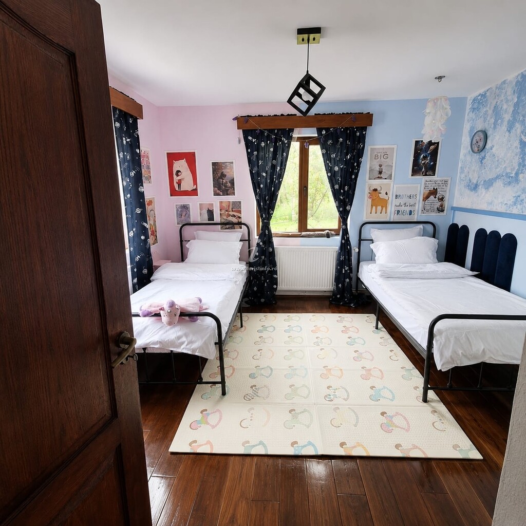 Casa de vacanță la Tataie