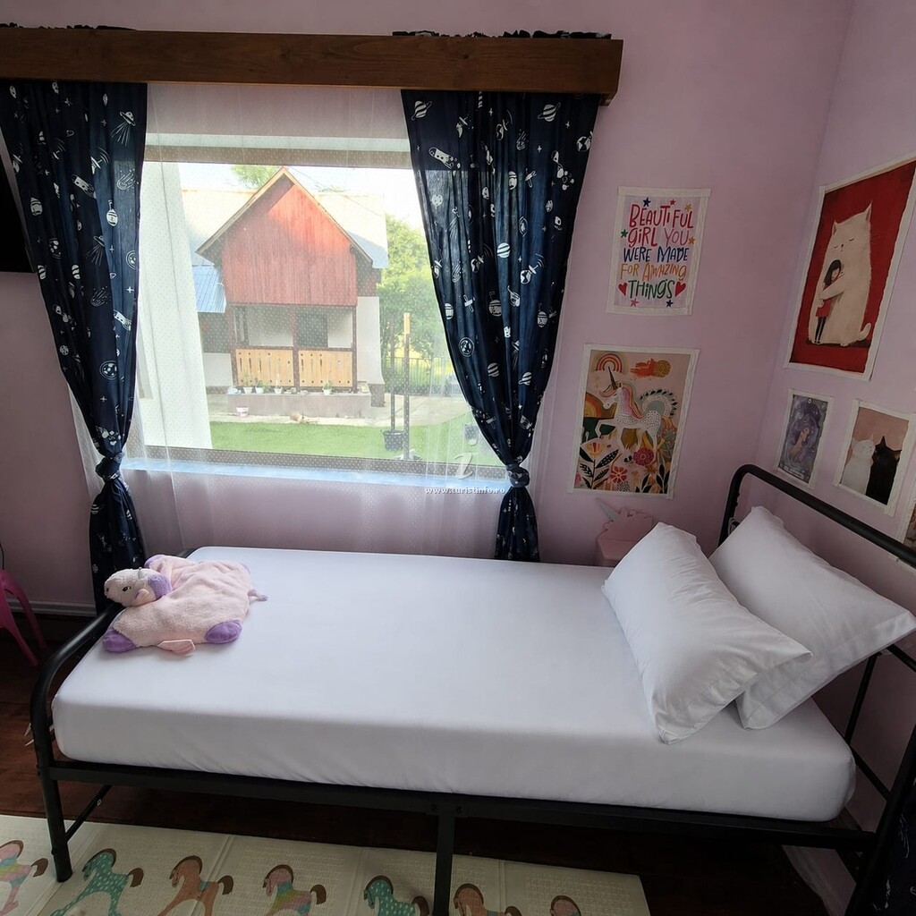 Casa de vacanță la Tataie
