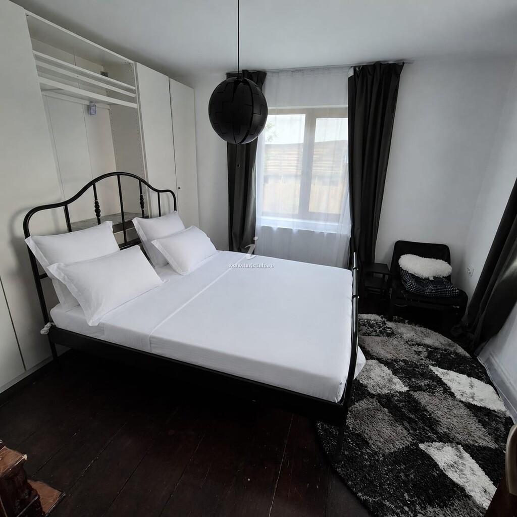 Casa de vacanță la Tataie