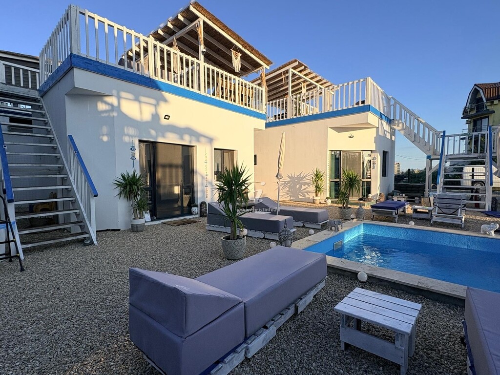 Bungalow-uri White Bungalows