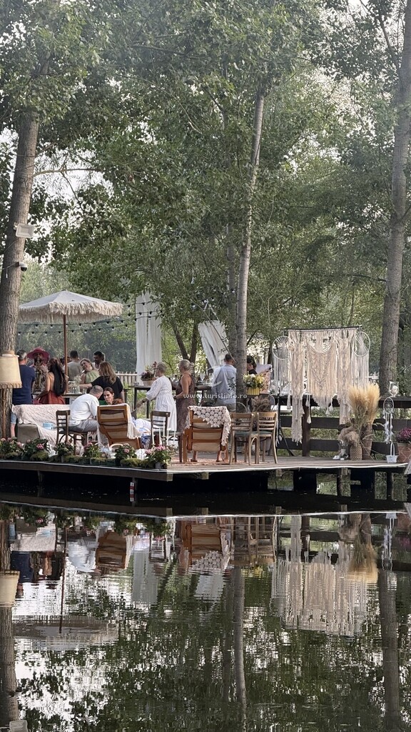 Lacul cu Cabană