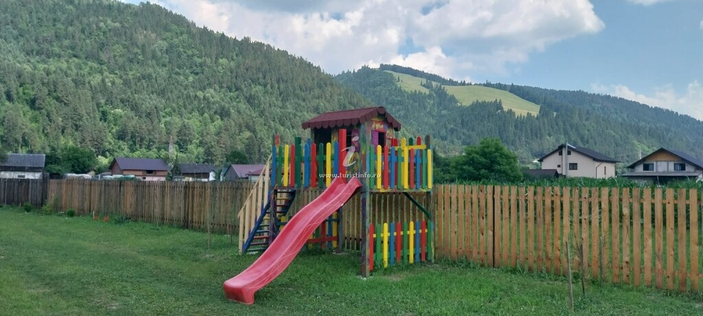 A-frame Emali