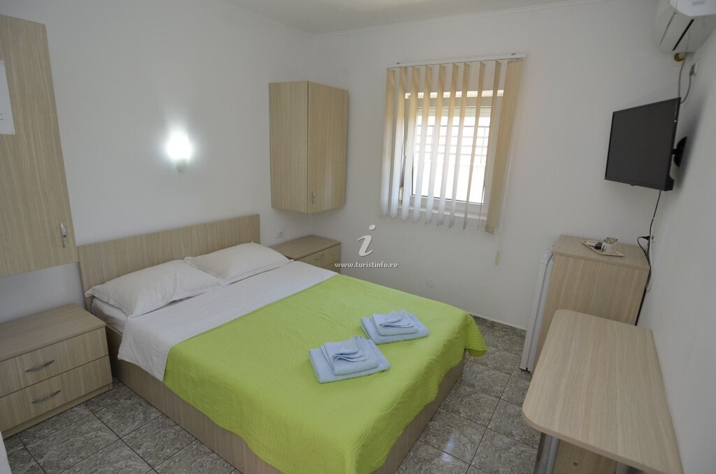 Vila Casa Dinu