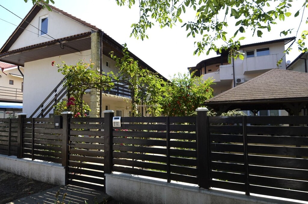 Vila Casa Dinu