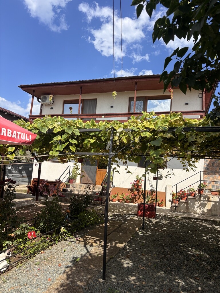 Vila Ade & Kar