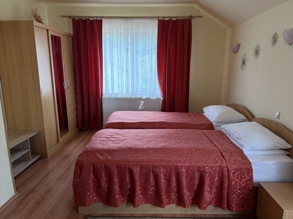 Camere de închiriat Casa Victory