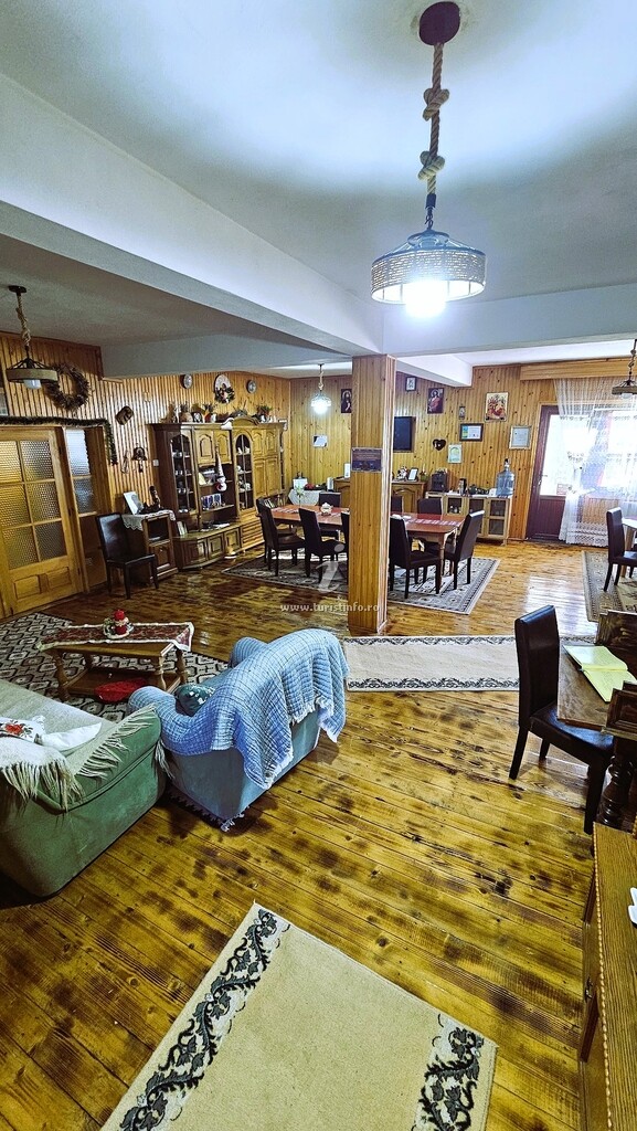 Pensiunea Casa dintre Pini