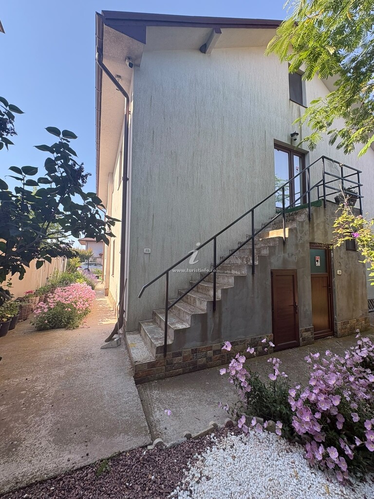 Vila Alb de Vară