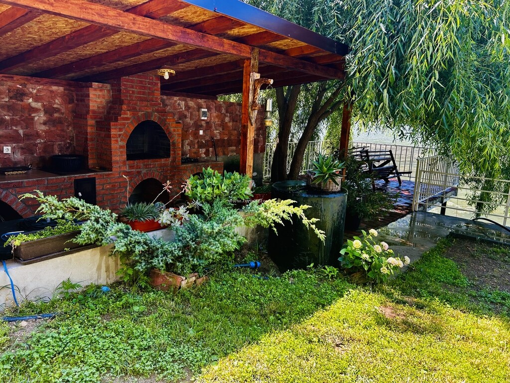 Casa Damir
